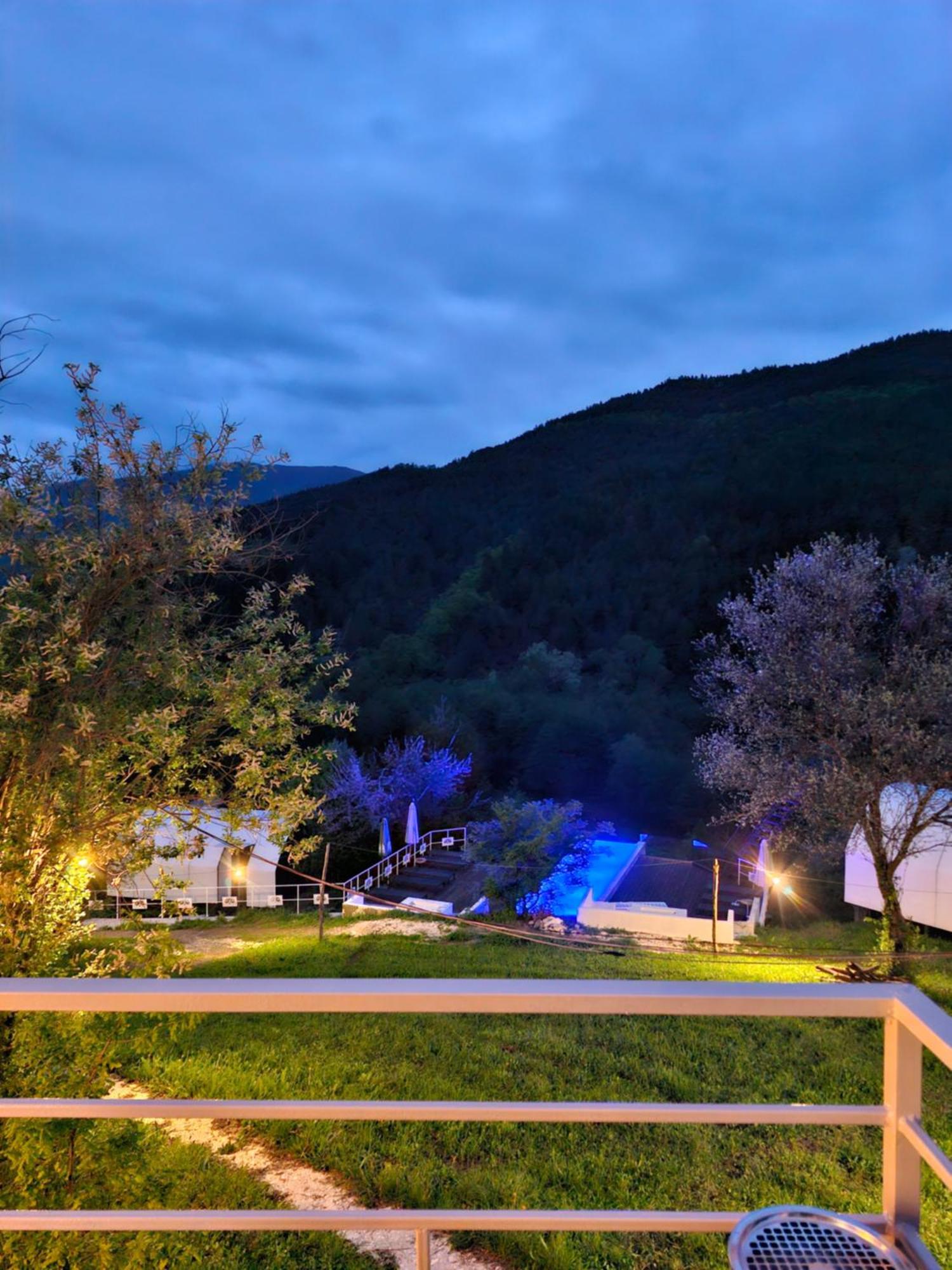 Glamping Georgia Krikhi Hotel Ambrolauri Buitenkant foto